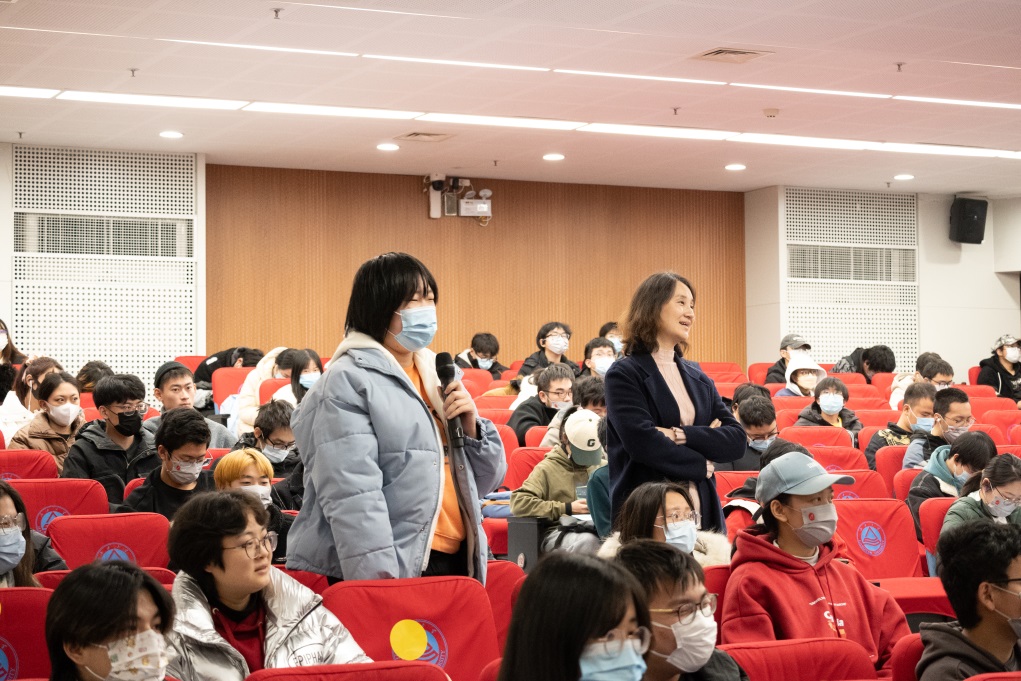 说明: E:\照片 至善讲坛\2022年 秋季 至善讲坛照片\2022.12.06 至善讲坛 侯勇\侯勇\_DSC5844.JPG 说明: E:\照片 至善讲坛\2022年 秋季 至善讲坛照片\2022.12.06 至善讲坛 侯勇\侯勇\_DSC5844.JPG